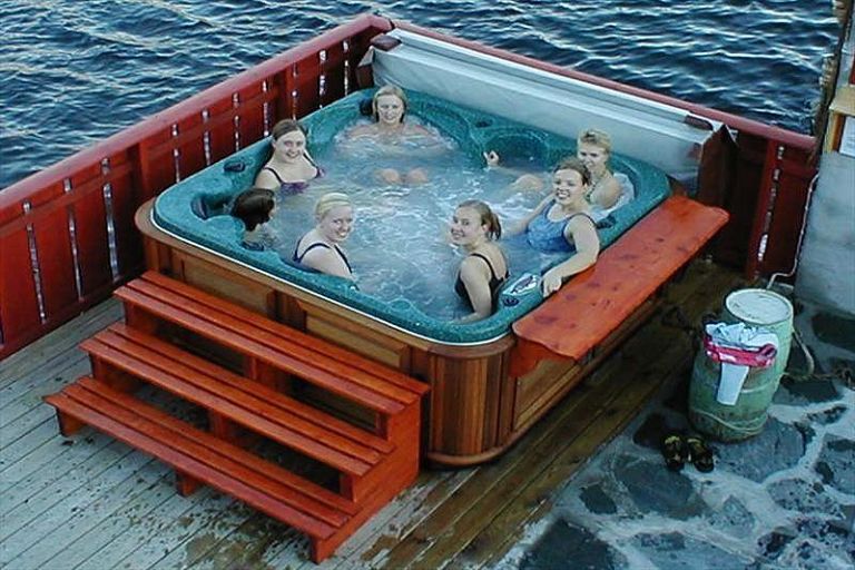 Бюджетная морская рыбалка на острове Сутра