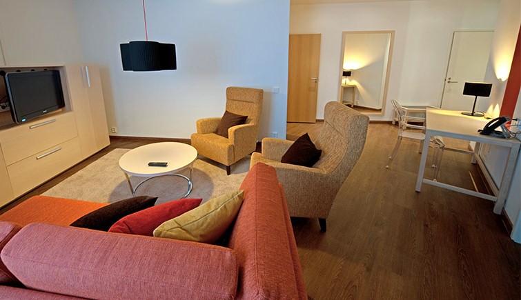 Номер делюкс сьют (65 м²)